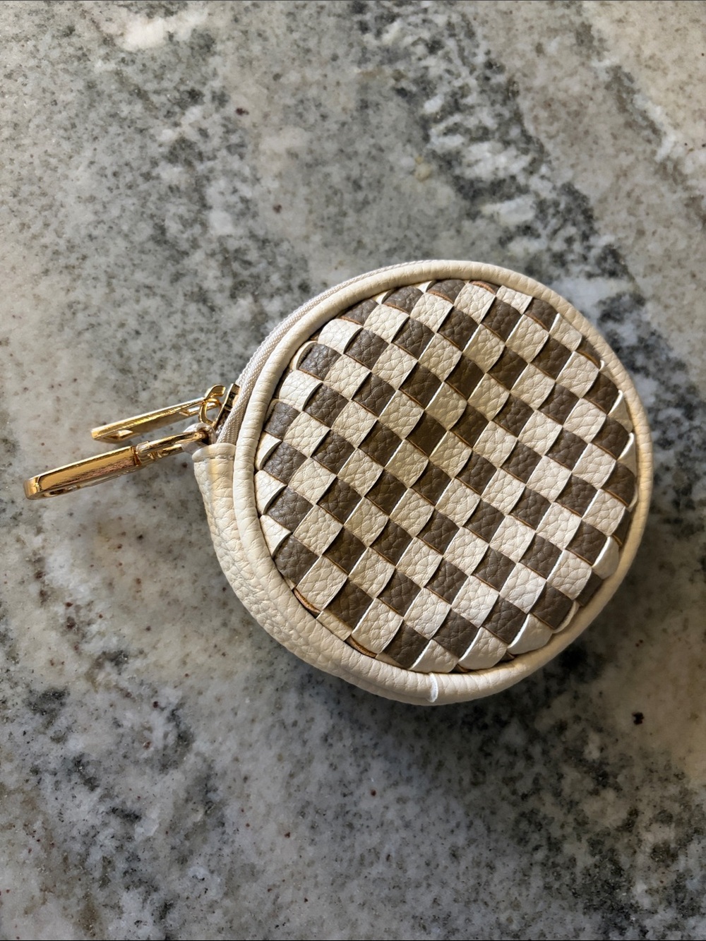 Woven Round Coin Pouch in White and Taupe with Gold Hardware
